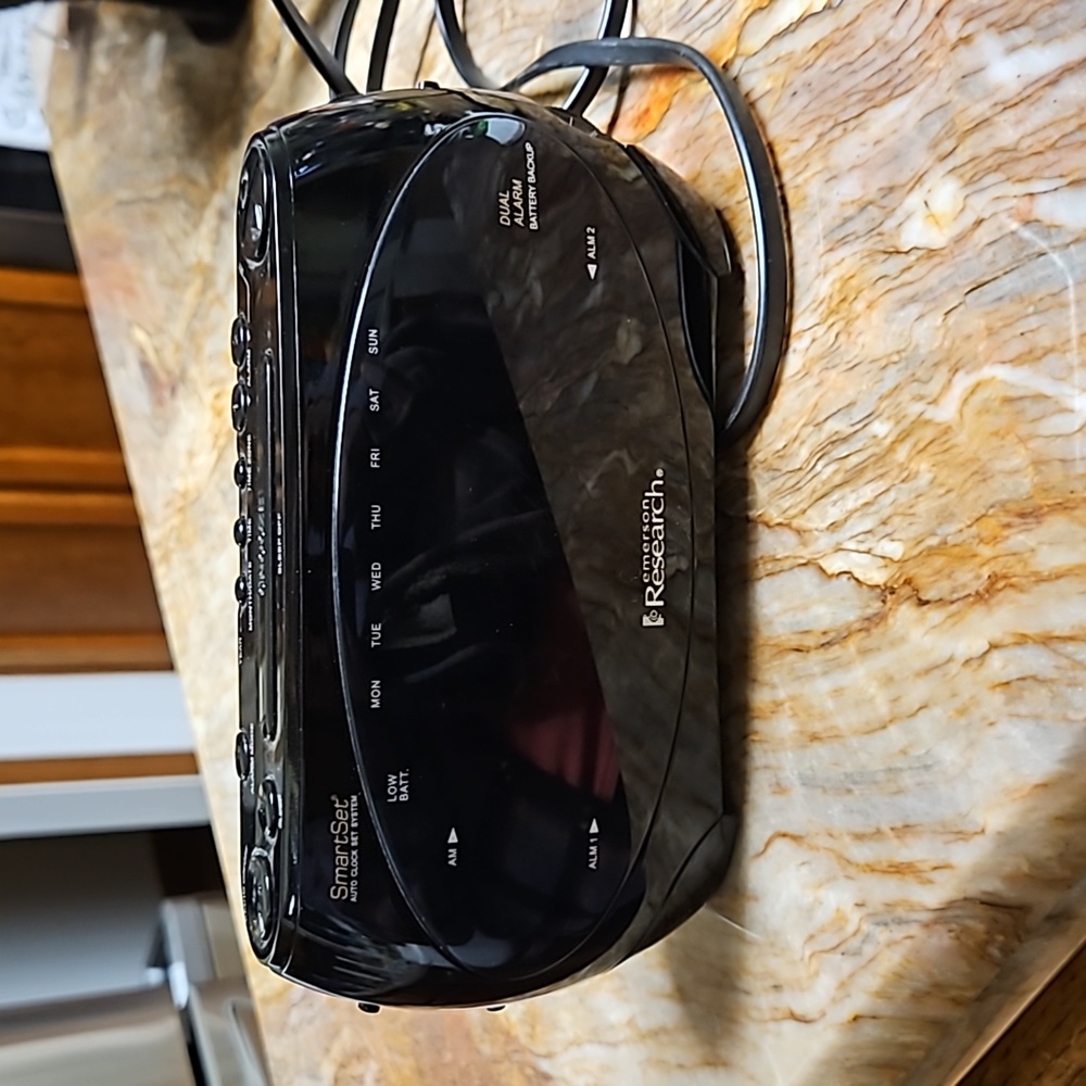 EMERSON RRSEARCH Clock radio